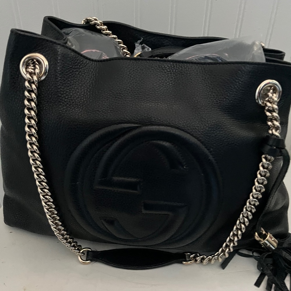 Authentic Gucci soho shoulder bag
